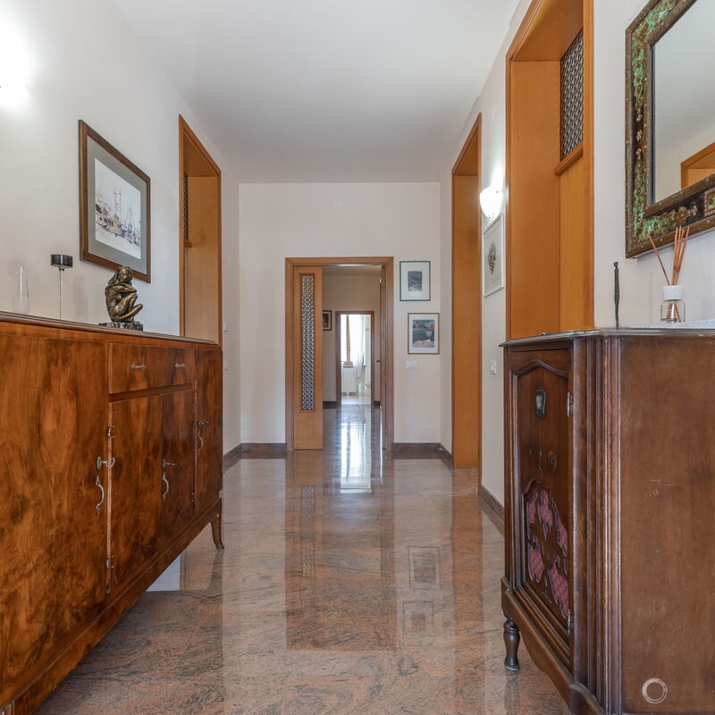 Sunrise Hill Holiday Home