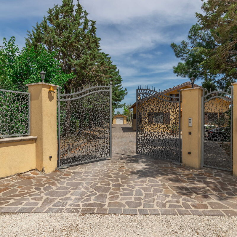 Sunrise Hill Holiday Home