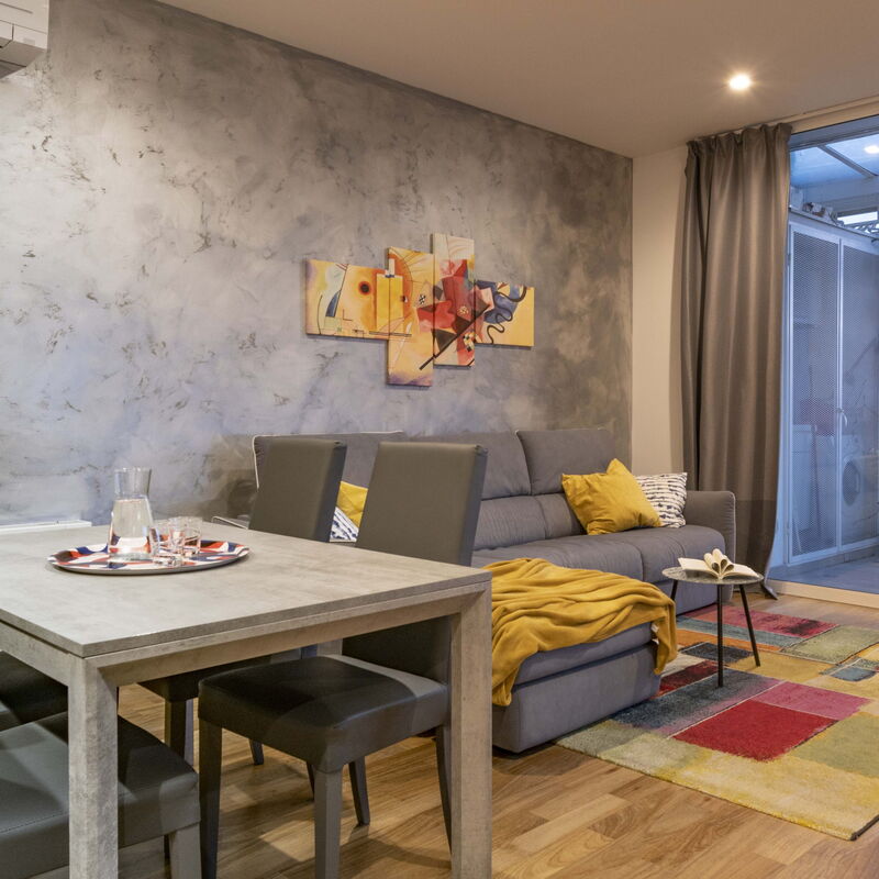 Florence Suite Apartment: Dining Room, Living Room