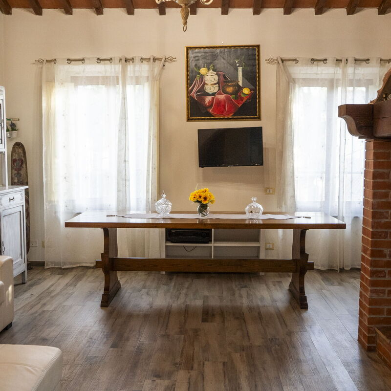 Podere Vallino: Dining Room, Living Room, Room Detail