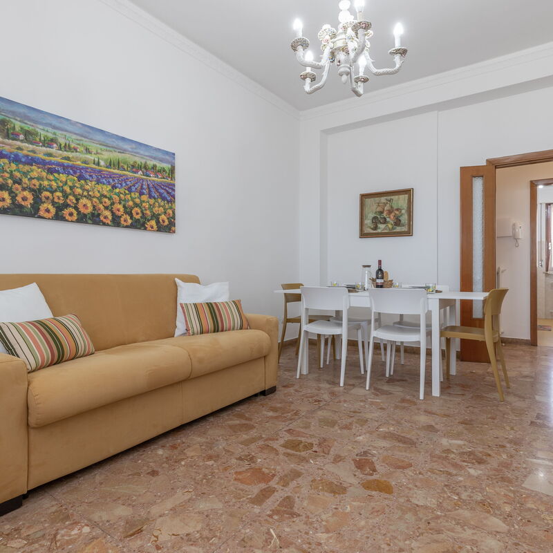 Casa Rivamare: Dining Room, Living Room