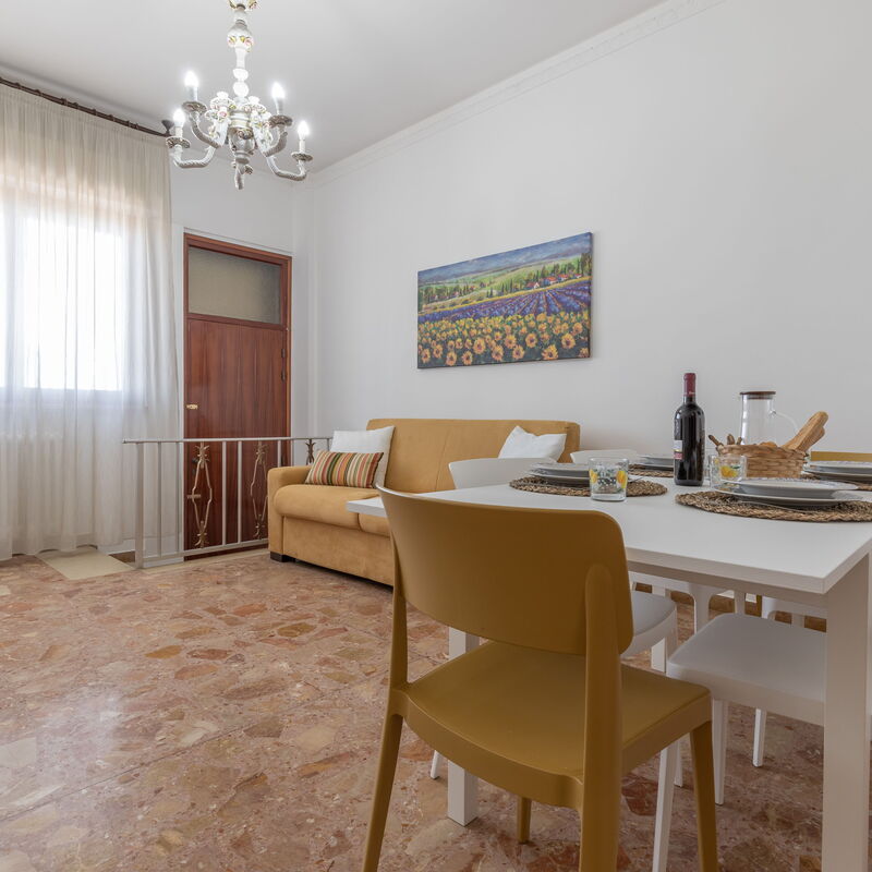 Casa Rivamare: Dining Room, Living Room