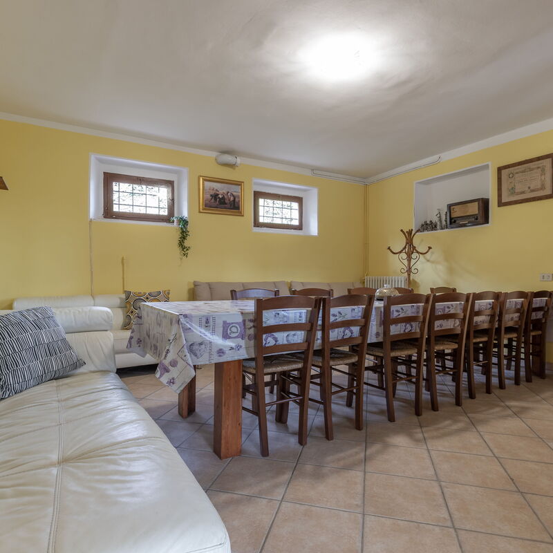 Villa La Pagliarina: Dining Room, Living Room