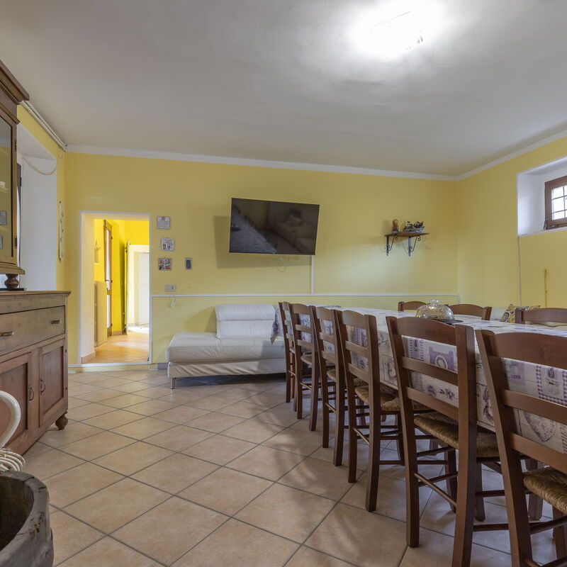 Villa La Pagliarina: Dining Room, Living Room