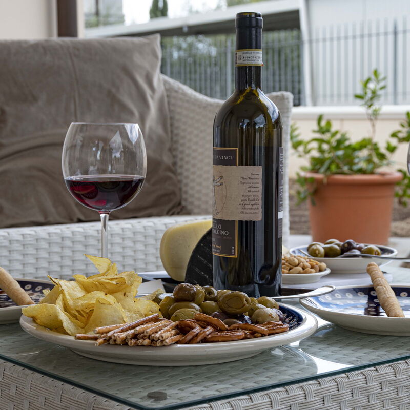 Cuore Toscano: Building Exterior