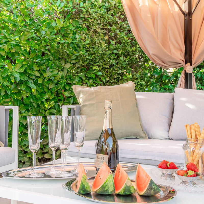 Villa i Portici: Building Exterior