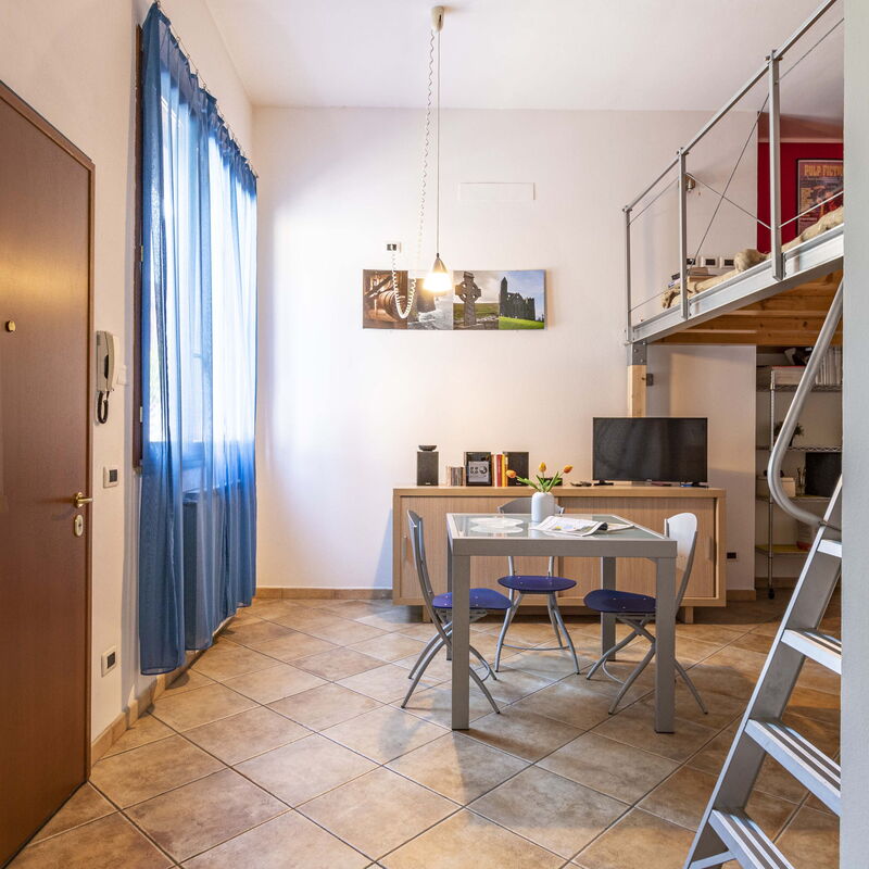 Florentine Careggi Loft: Dining Room