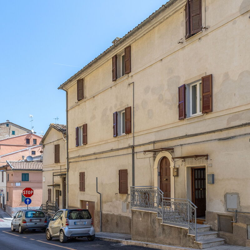 Loreto Suite Apartment: Building Exterior