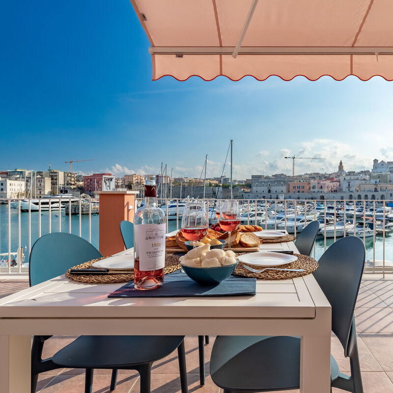 Sospiri Sul Mare: Balcony / Terrace / Patio