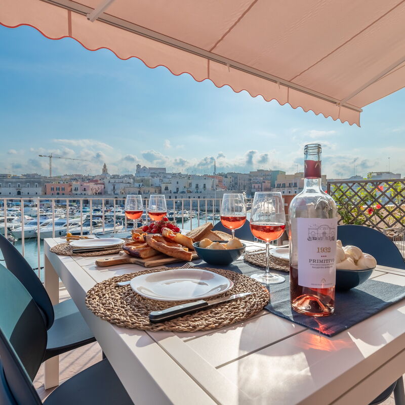 Sospiri Sul Mare: Balcony / Terrace / Patio
