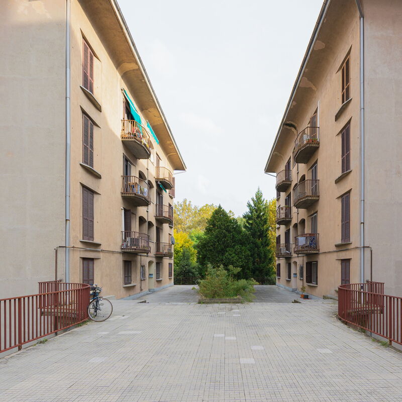 Lory House: Building Exterior