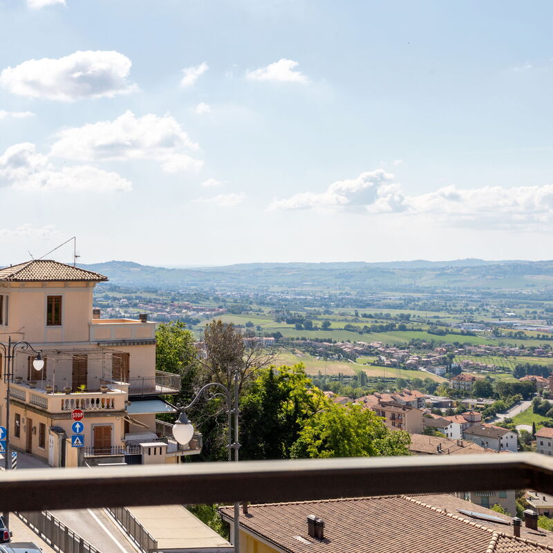 Operapartment: Building Exterior