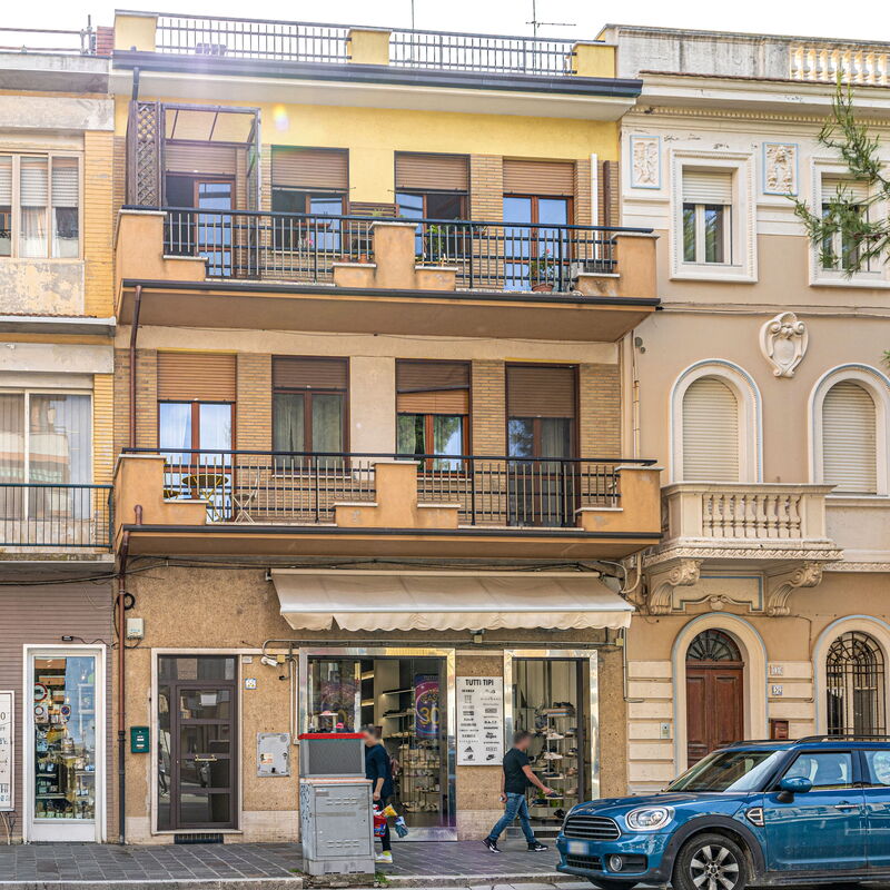 Casa Ballerini: Building Exterior