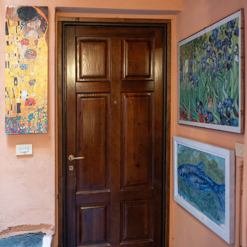 Dafne Suite: Building Exterior