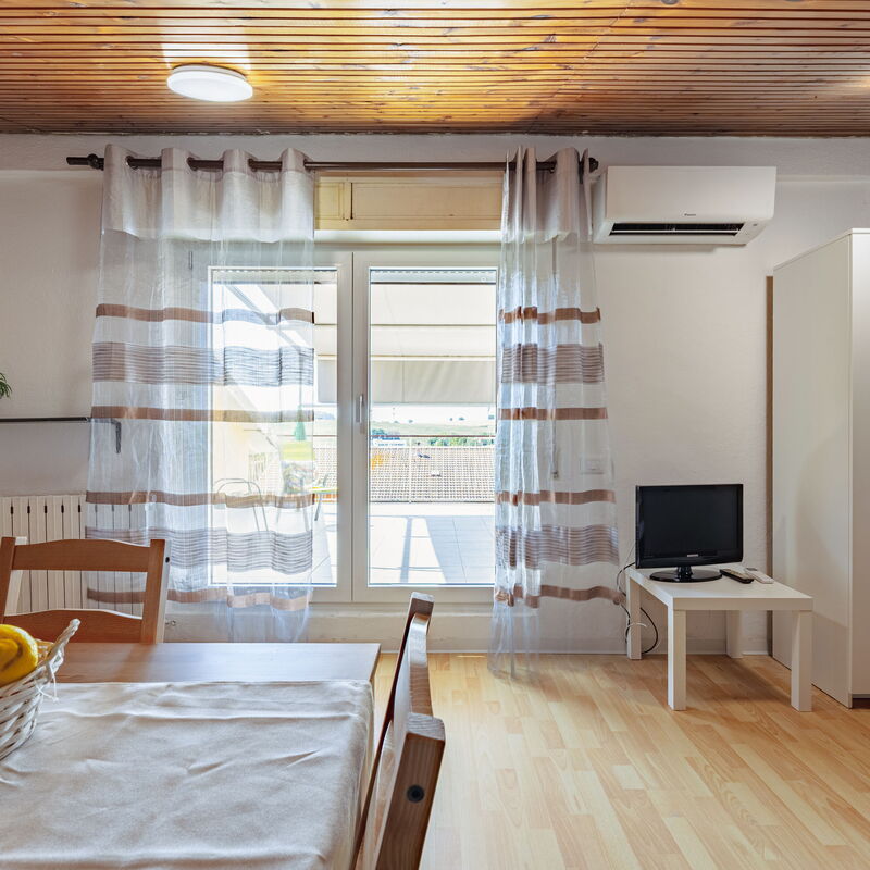 Sopraloreto Apartment: Living Room