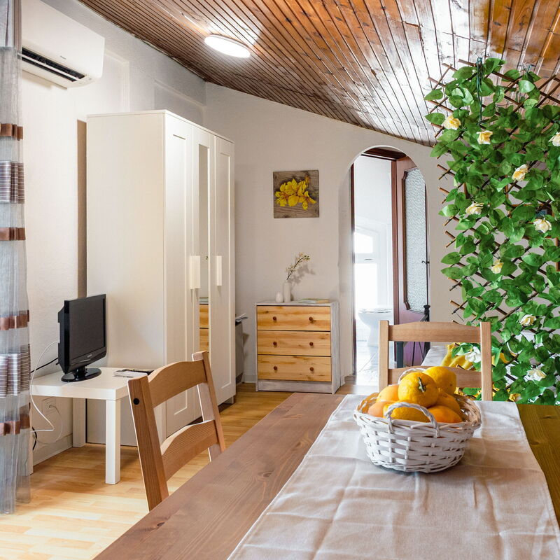 Sopraloreto Apartment: Living Room