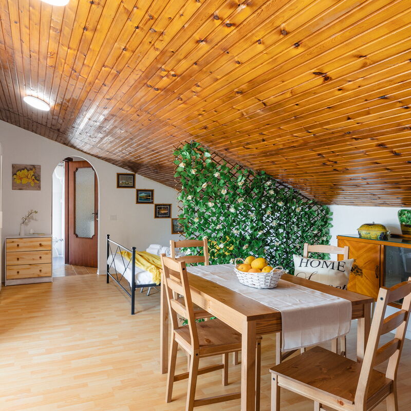 Sopraloreto Apartment: Living Room