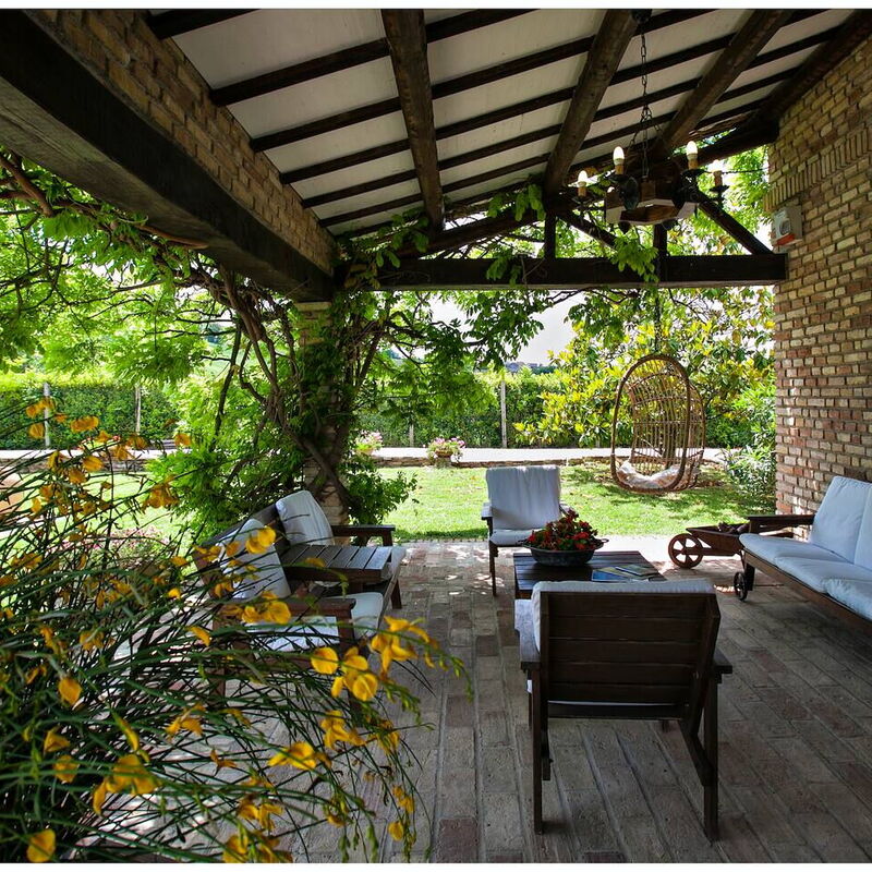 Villa Incanto: Building Exterior, Garden