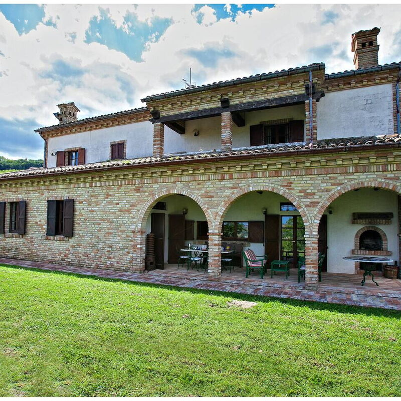 Villa Incanto: Building Exterior