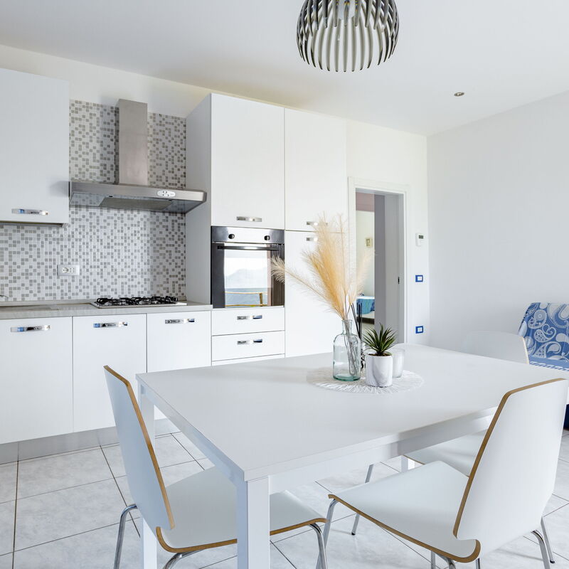 Villa Altavista: Dining Room, Kitchen