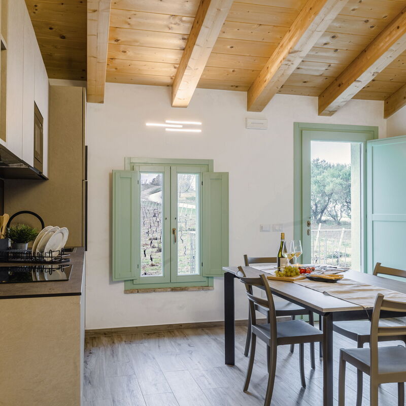 Zena Apartment: Dining Room, Kitchen