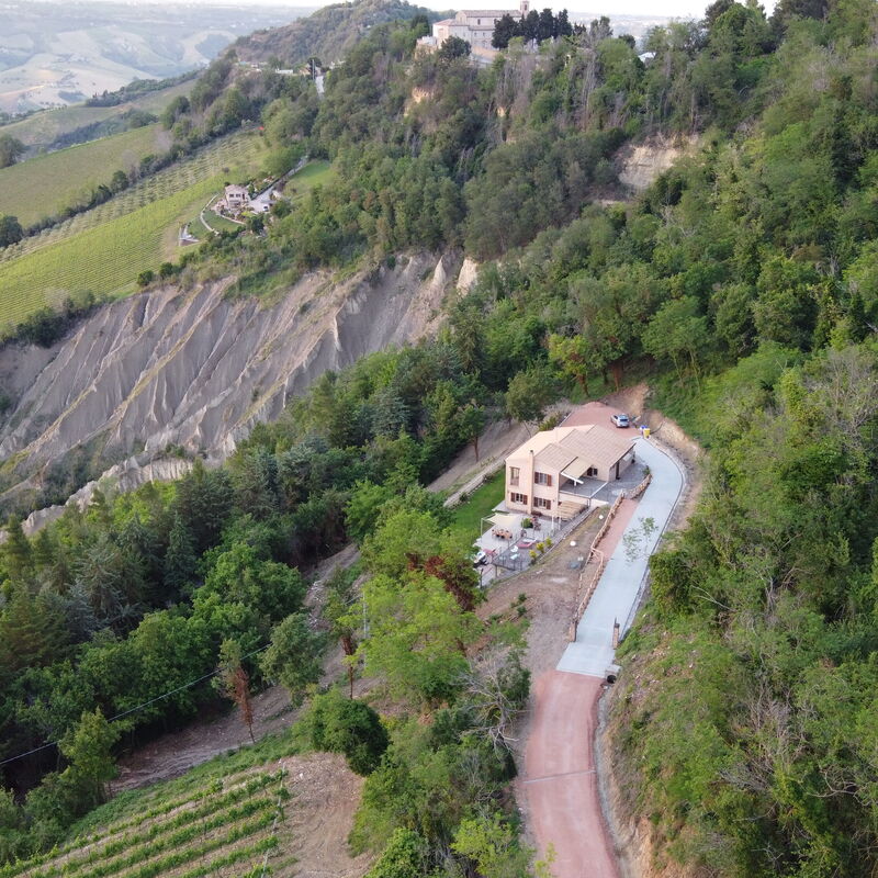 La Casa nel Bosco: Building Exterior