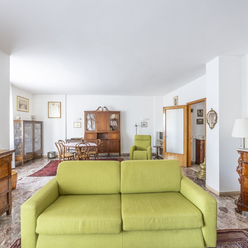 Mestrina Apartment: Living Room