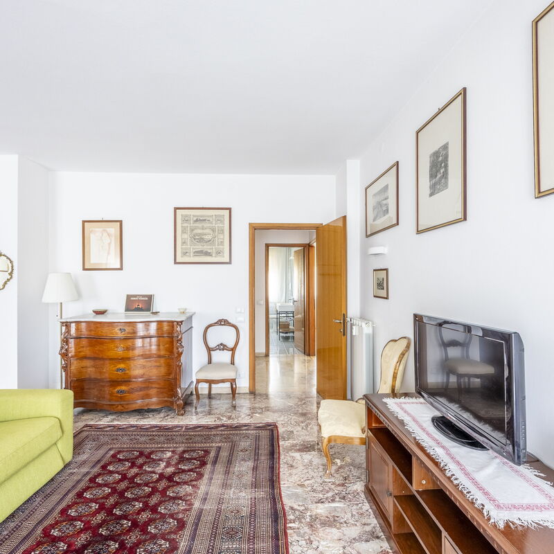 Mestrina Apartment: Living Room