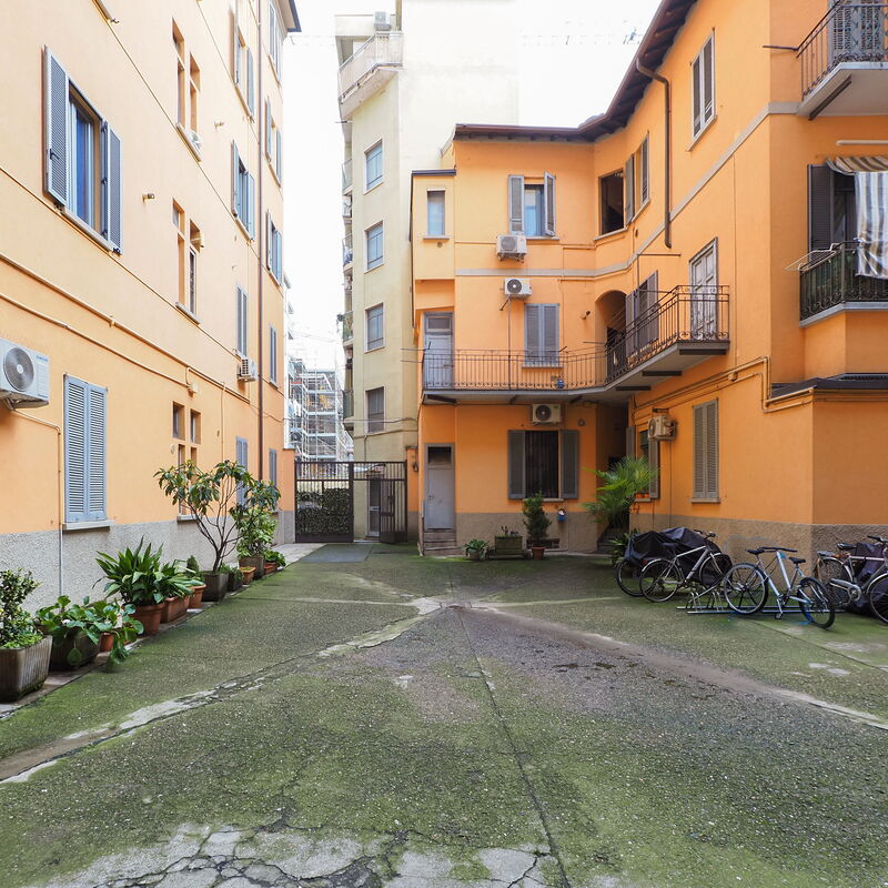 Suite Meda: Building Exterior