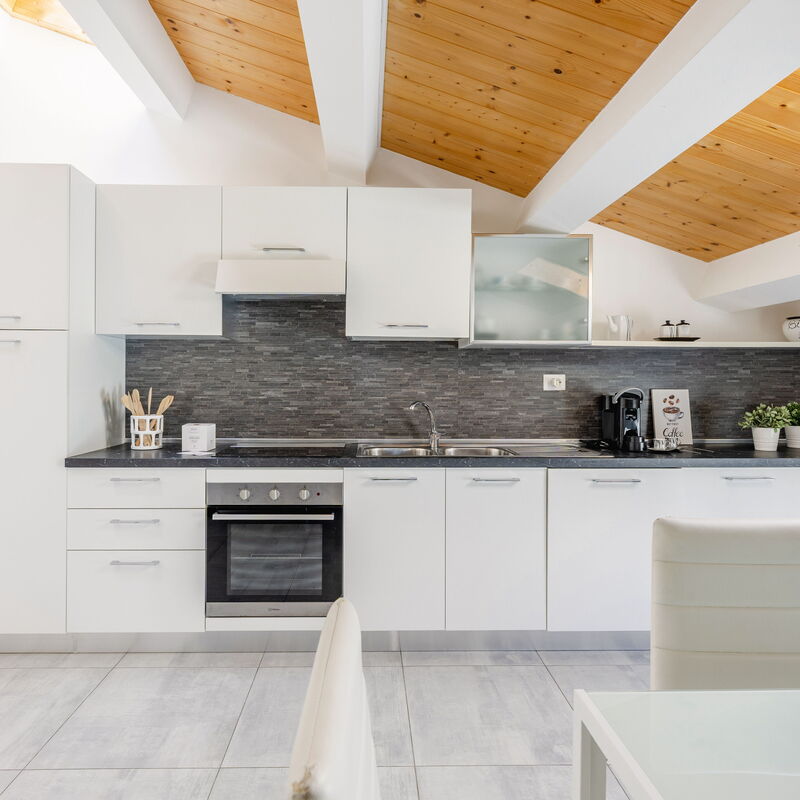 Seaside Apartment: Cucina