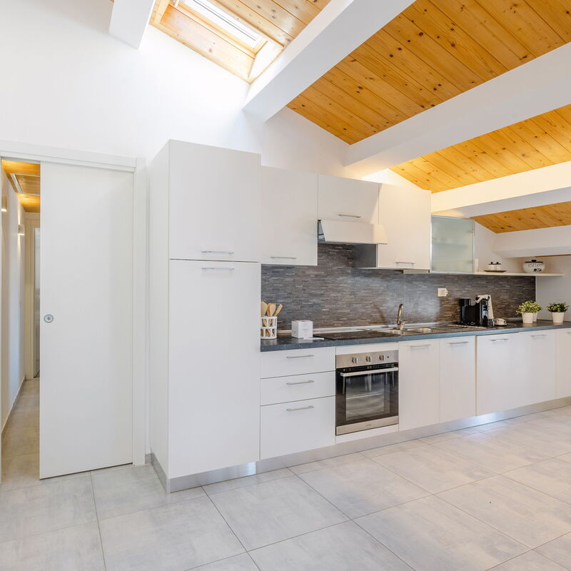 Seaside Apartment: Cucina