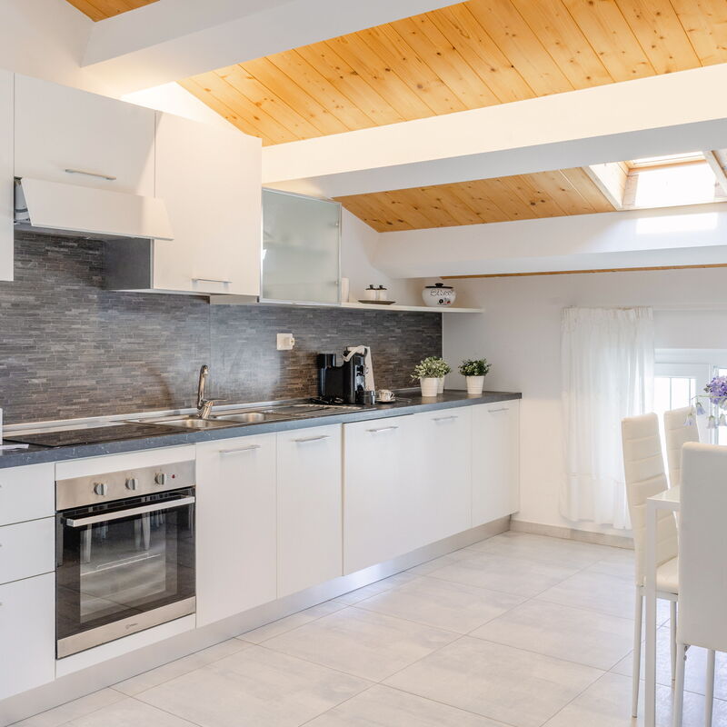 Seaside Apartment: Cucina